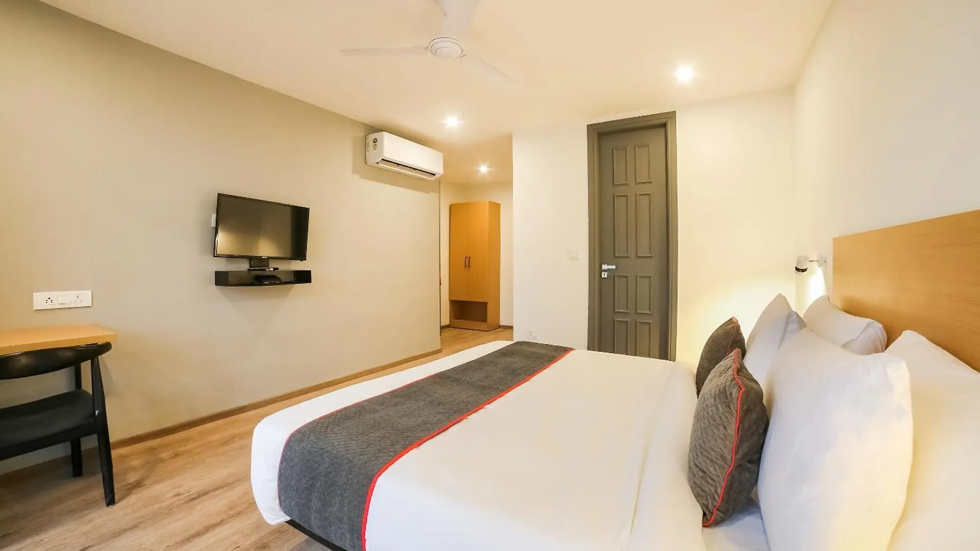 Super Townhouse Near Appu Ghar Hotel Gurgaon