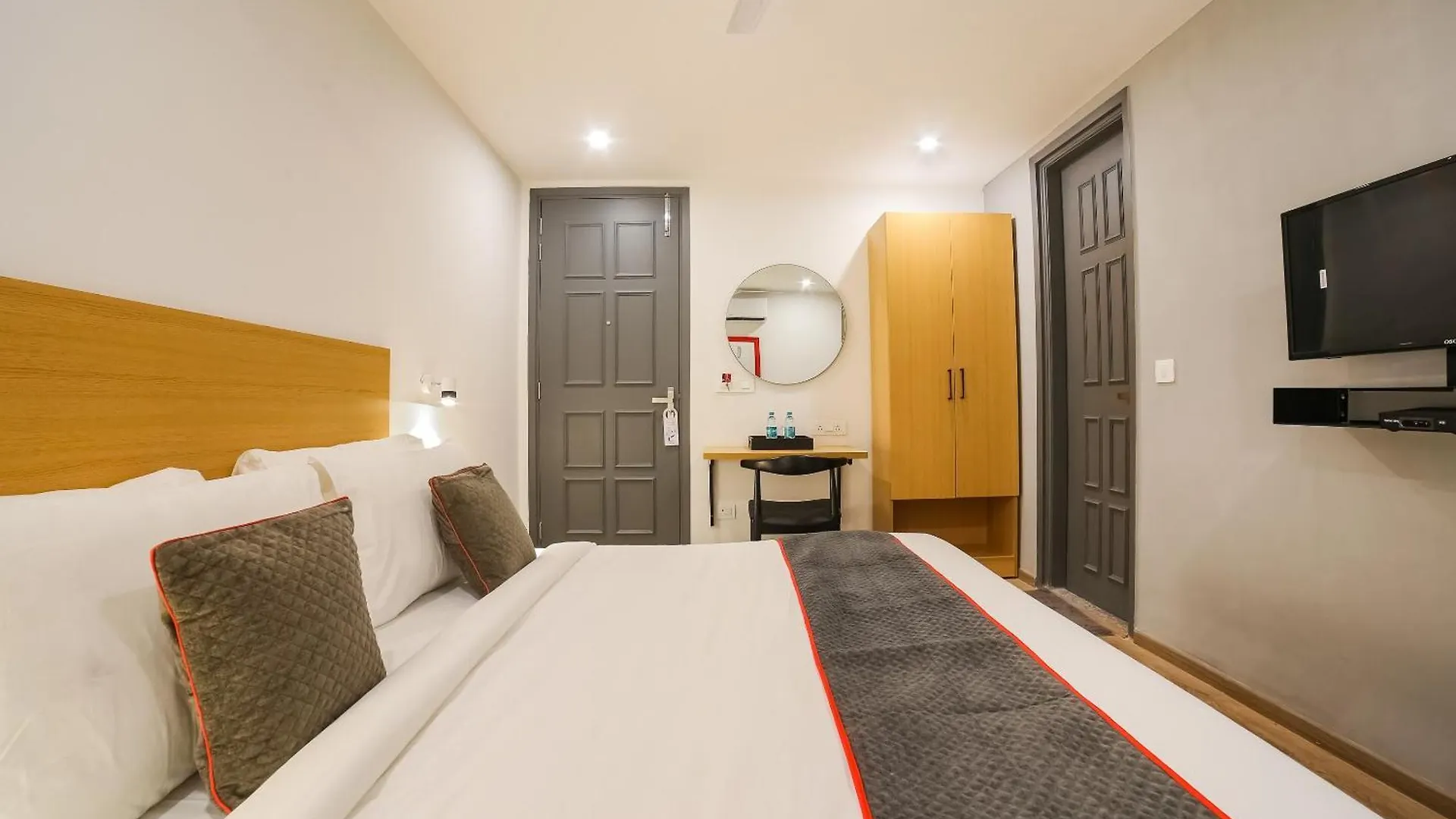 Super Townhouse Near Appu Ghar Hotel Gurgaon