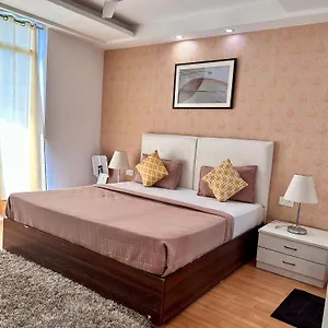 Flock I Golf Course Road Near Dlf Phase 1 Metro Station I Gurugram Hotel